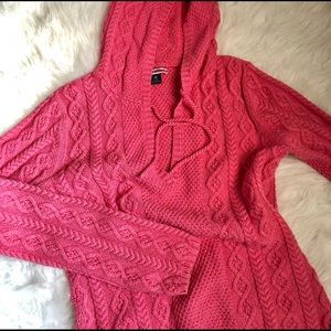 Pink hooded sweater M